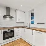 Stunning Modern 2 Bed Near London Eye