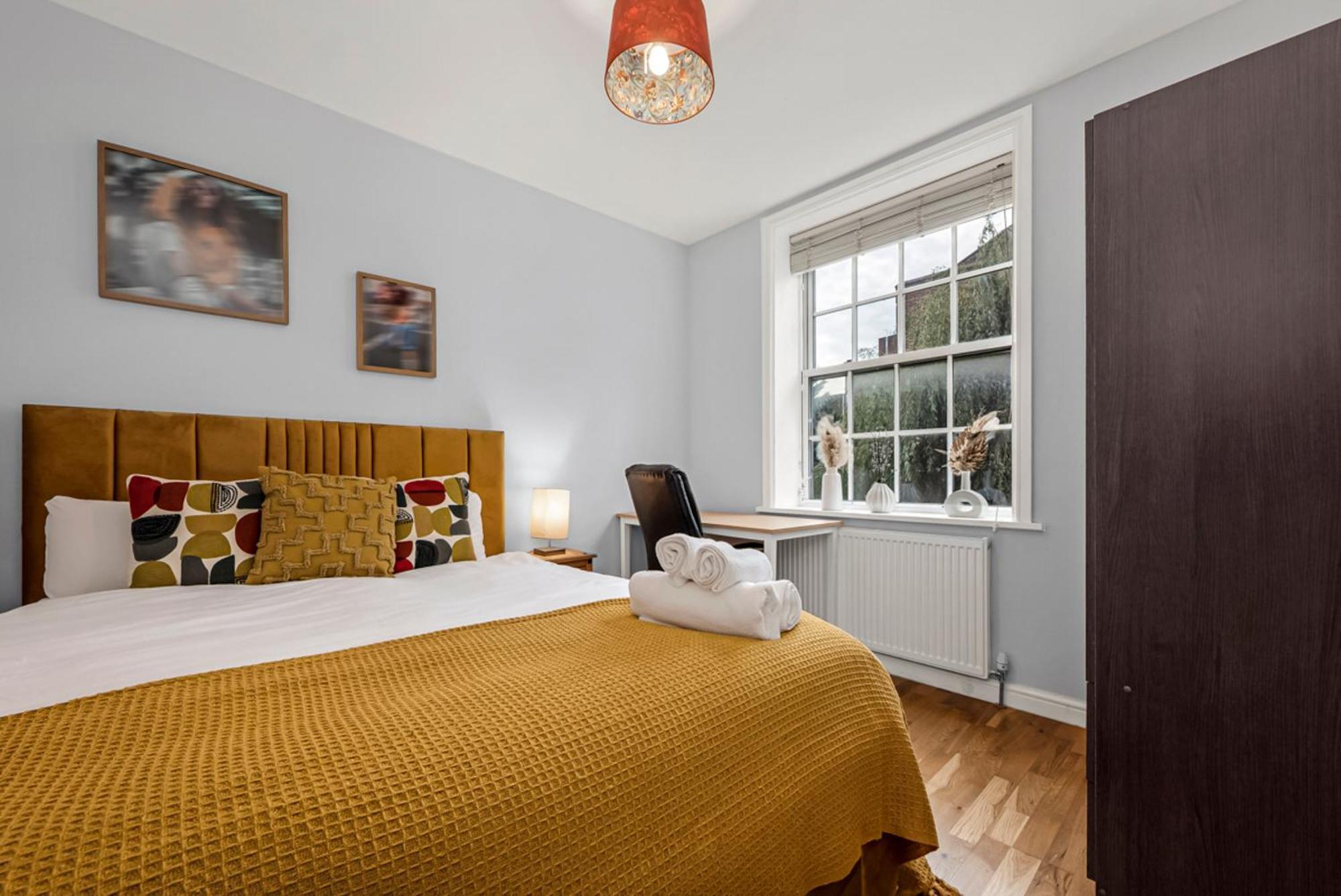 Stunning Modern 2 Bed Near Eye * Londra